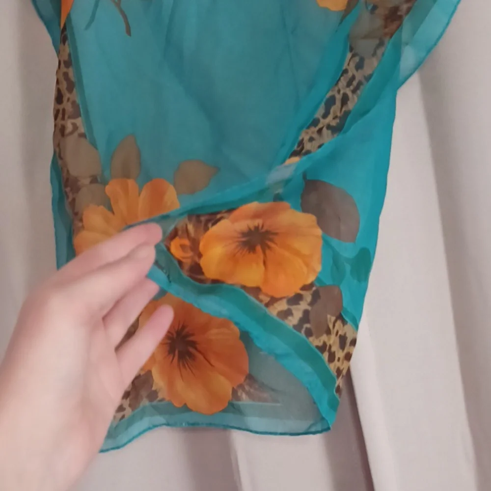 Liz Claiborne Vintage Sheer Chiffon Scarf Orange Flower Leopard Print 21×21